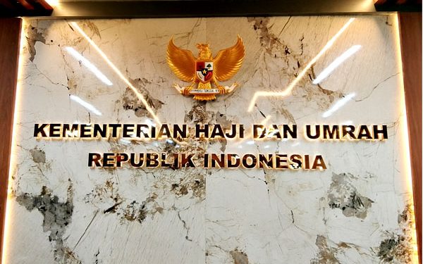 PT Mega Cipta Visual Kembali Sukses Selesaikan Proyek Huruf Timbul Kementerian Haji dan Umrah RI